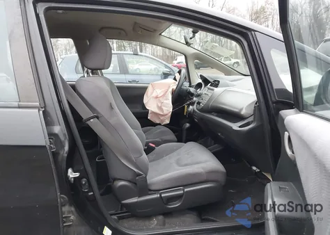 2013 Honda Fit z USA, uszkodzony, nr VIN JHMGE8H37DC069266